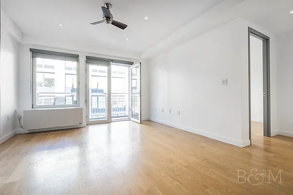 Sold by Brick&Mortar | media 3