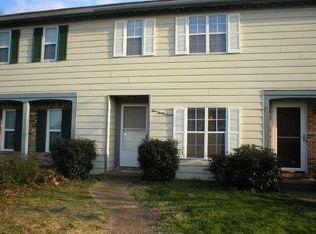 937 Seabreeze Ct, Chesapeake, VA 23320