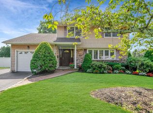 49 Carnegie Dr, Smithtown, NY 11787