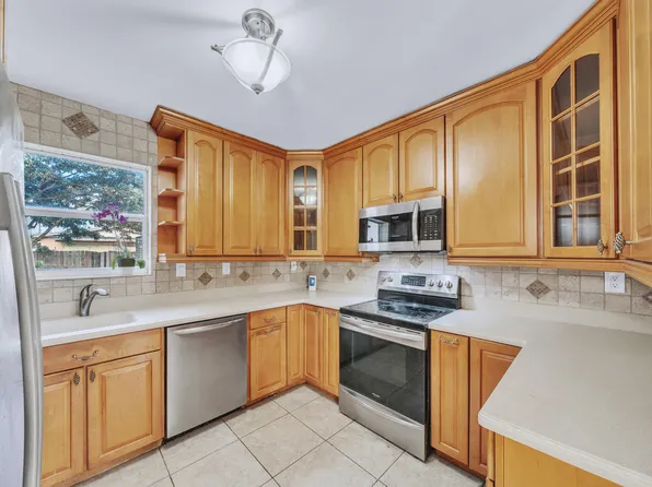 301 N 65th Way, Hollywood, FL 33024