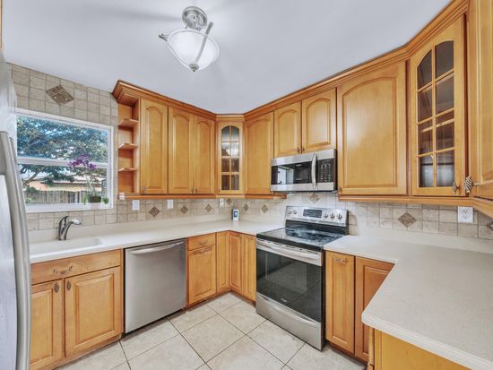 301 N 65th Way, Hollywood, FL 33024