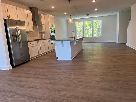 Living/Kitchen
