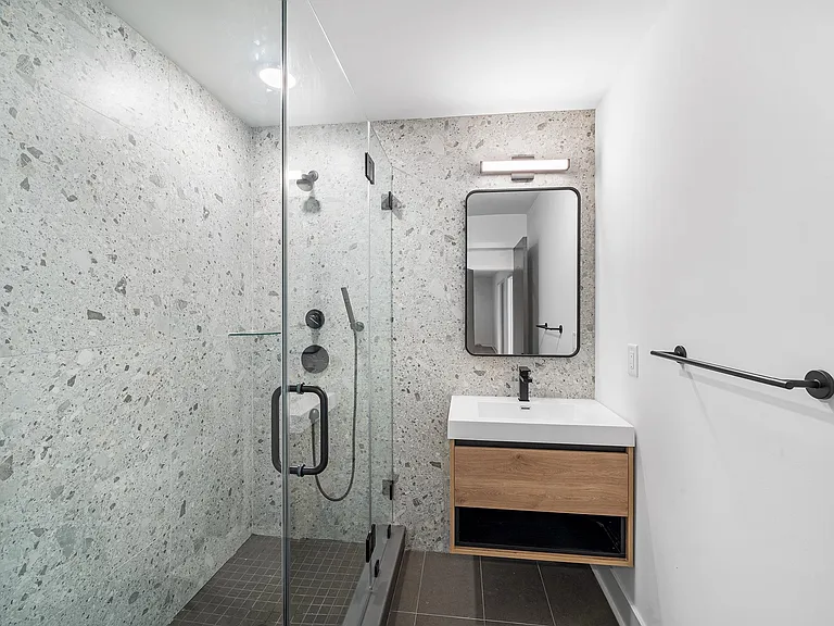 1772 N Front St #3 — Photo 13