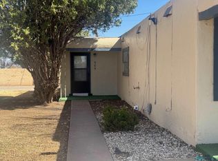 909 S 10th Street Ct, Artesia, NM 88210