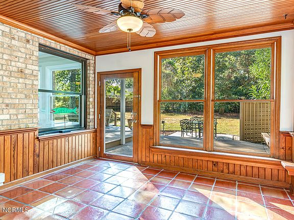 3rd image of 6254 Hawksbill Dr