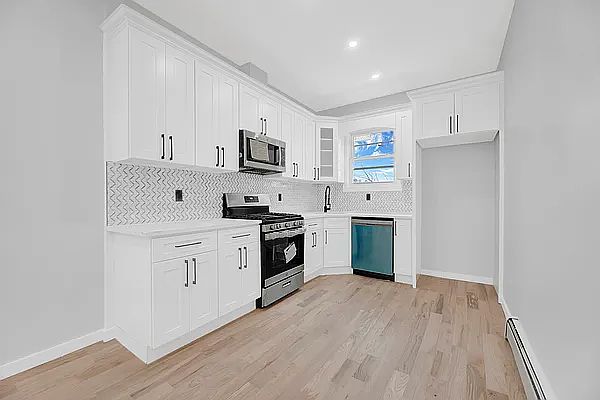 1st image of 242 Fountain Ave