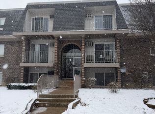 872 Winesap Ct APT 302, Prospect Heights, IL 60070