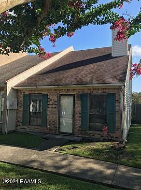 1st image of 218 Woodland Cir