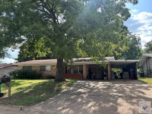 107 Royale Dr, Texarkana, TX 75503