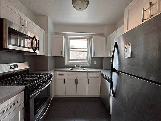 1st image of 110-45 Queens Blvd #5Z