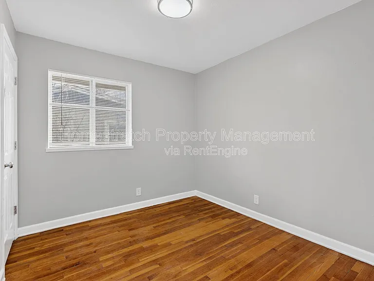 10201 Gourock Dr — Photo 13