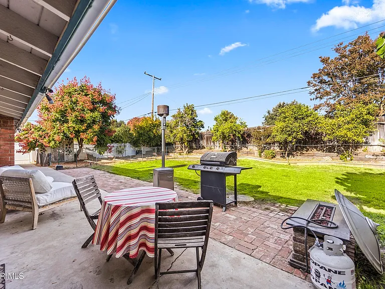 1217 Coventry Dr — Photo 38