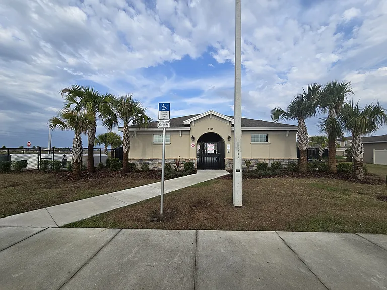 1728 Vanilla St — Photo 36