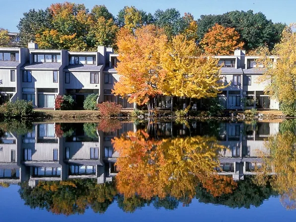 90 Mill Pond #90, North Andover, MA 01845