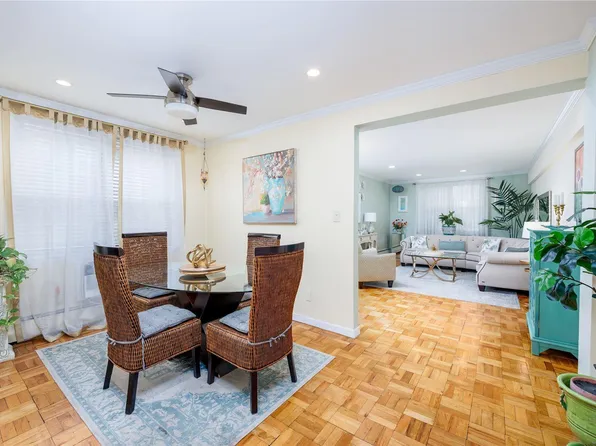 20 Daley Place #126, Lynbrook, NY 11563