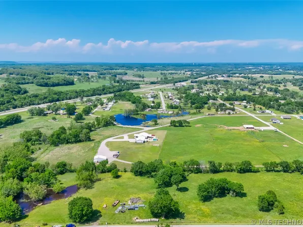 S Deer Creek Rd, Claremore, OK 74017