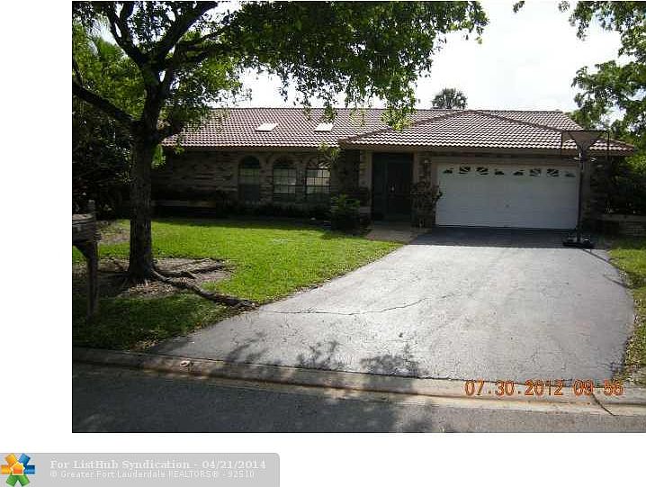1st image of 1017 NW 107th Ln