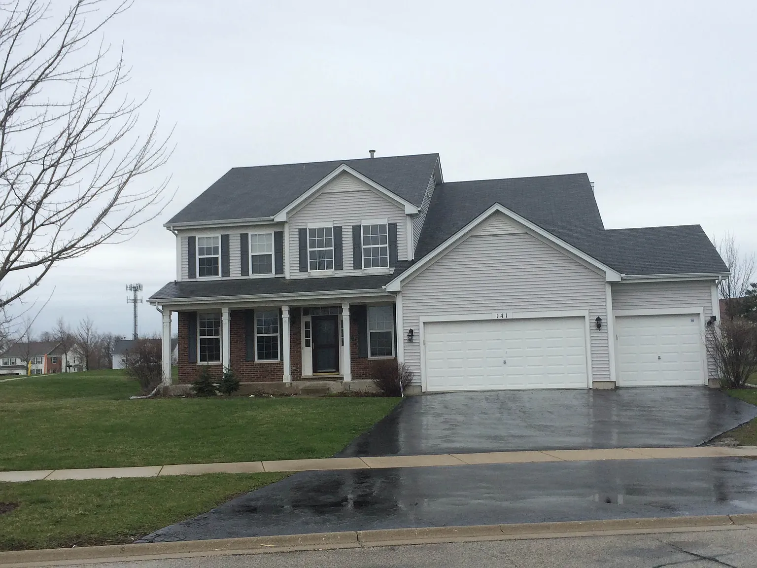 4 bed, 2.5 bath, 3665 sqft, $4,000 — Photo 1