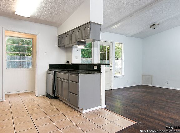5th image of 5738 Bienville Dr