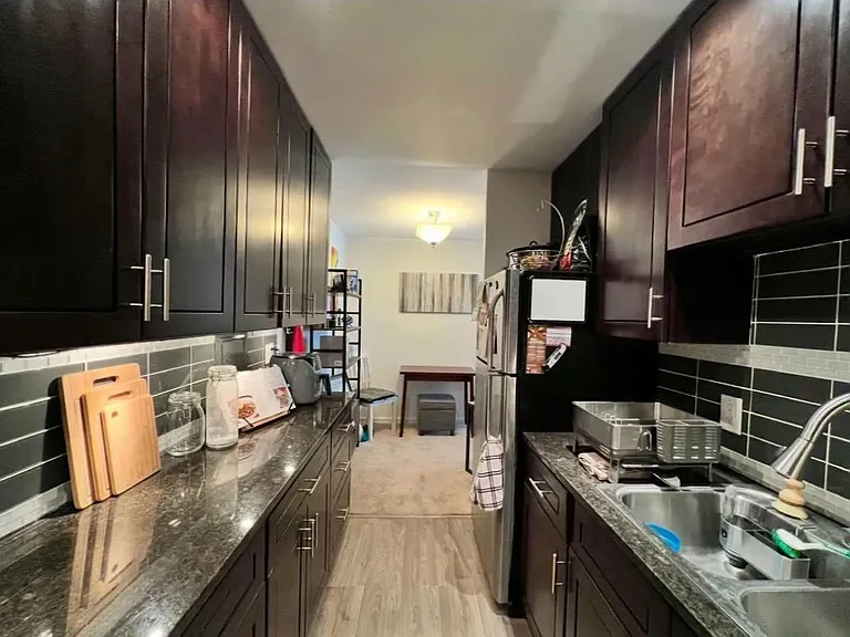 619 W Stratford Pl #305 — Photo 8