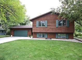 405 Boulder St SW, Hutchinson, MN 55350