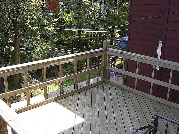 Spacious Rear Decks