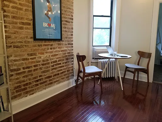 Rented by Frank Valvo Real Estate | media 34