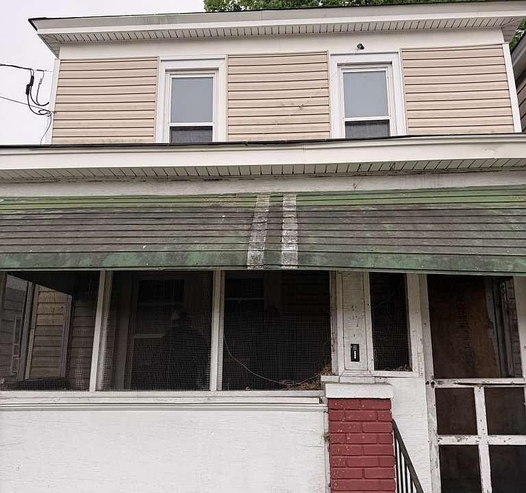 2nd image of 1020 33rd St