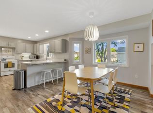 617 Hayes Dr, Northfield, MN 55057