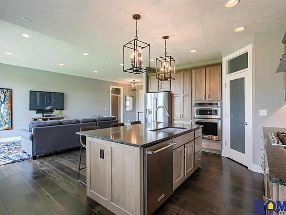 2nd image of 8875 Himark Ln