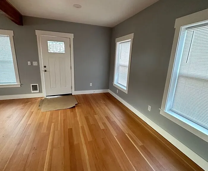 1117 S Grant Ave — Photo 3