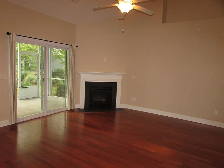 1519 Round Ridge Rd SE — Photo 10