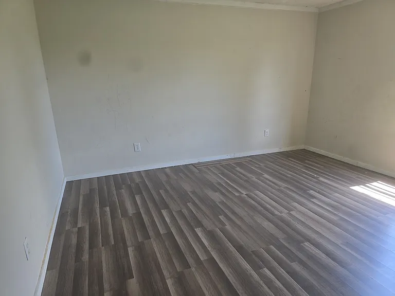 22 Grand Valley Estates Dr — Photo 2