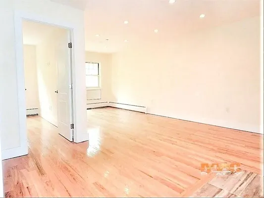 Rented by MAC Realty NY | media 9