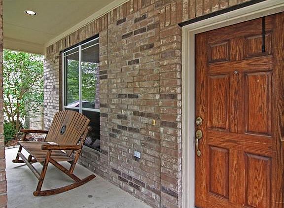 3rd image of 1729 Westmeadow Trl