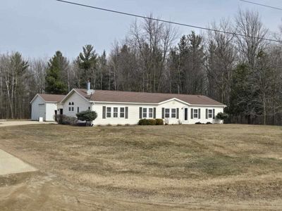 2049 Cross Rd, Kinde, MI, 48445