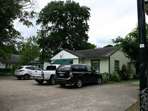 2nd image of 411 Crosstimbers St