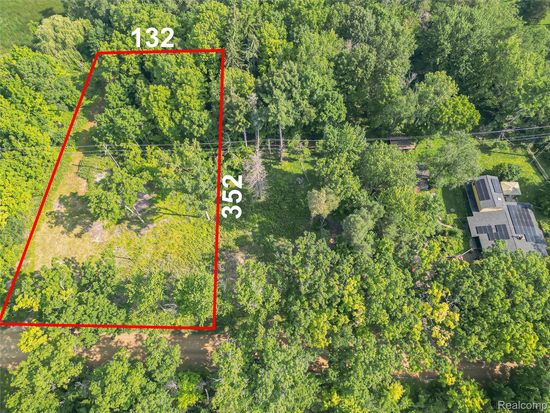 7230 Walnut Lake Rd Lot 1, West Bloomfield, MI 48323