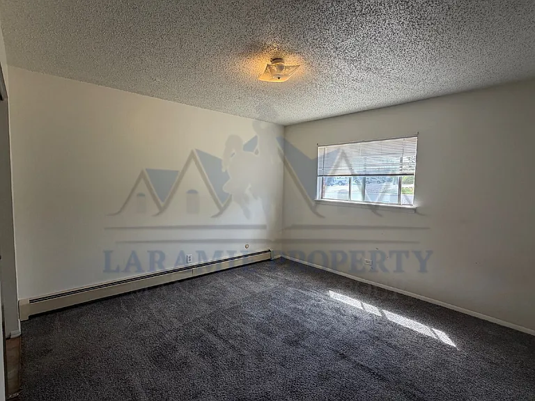 702 Downey St #9 — Photo 5