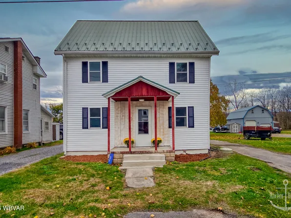 31 N Mallard St, Mill Hall, PA 17751