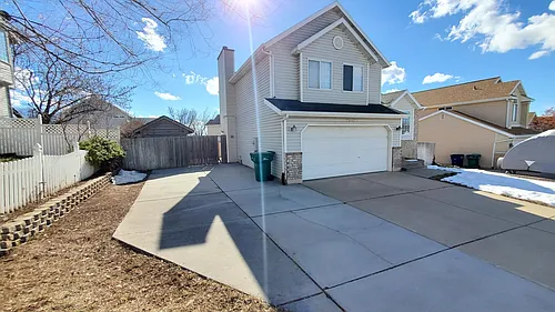 1270 E 3075 N Photo 1