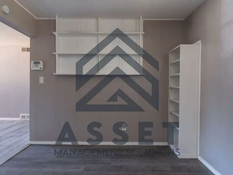 3721 Parkwoods Ln — Photo 12