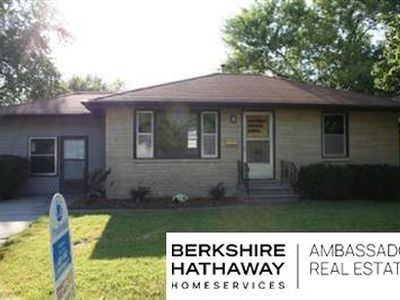 (Undisclosed Address), Lincoln, NE, 68508