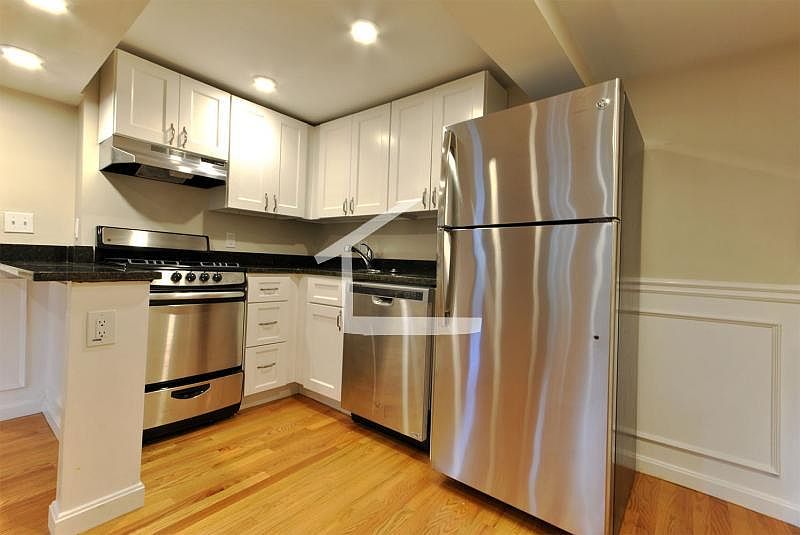 1st image of 3 Englewood Ave #3BZR