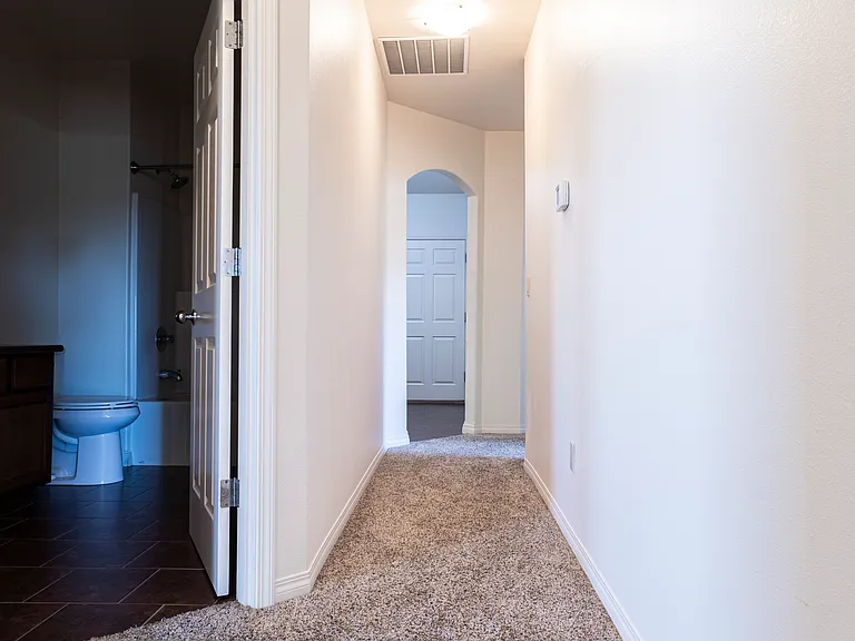 Hallway (full bath)