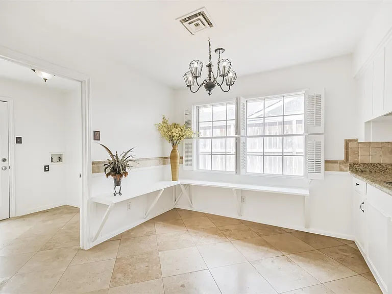 12223 Old Oaks Dr — Photo 13