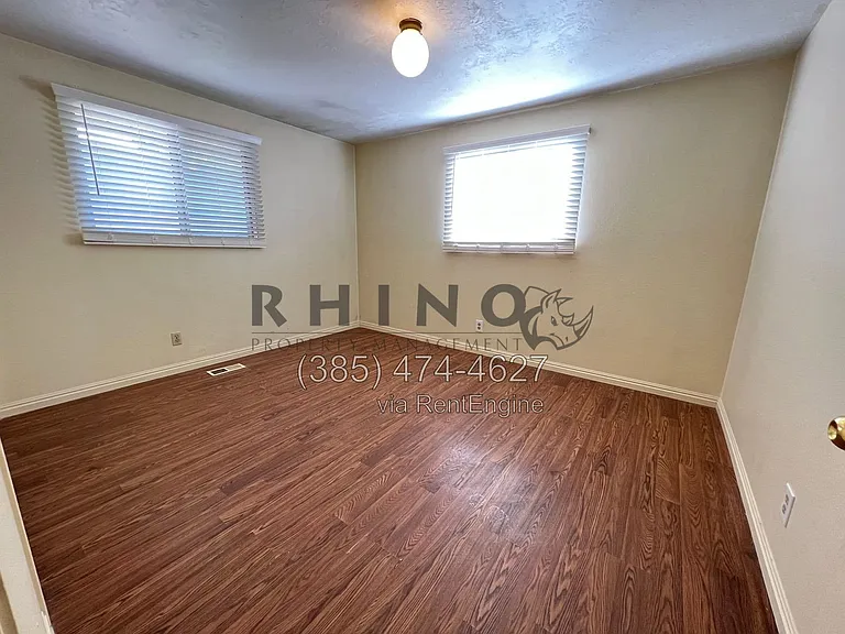 778 E Enchanted Dr — Photo 4