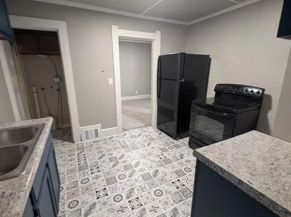 56 S 16th St #56, Richmond, IN 47374