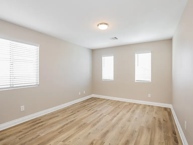 5016 Running Rapids Ave — Photo 14