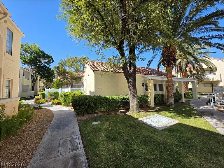 4865 S Torrey Pines Dr #106 — Photo 15